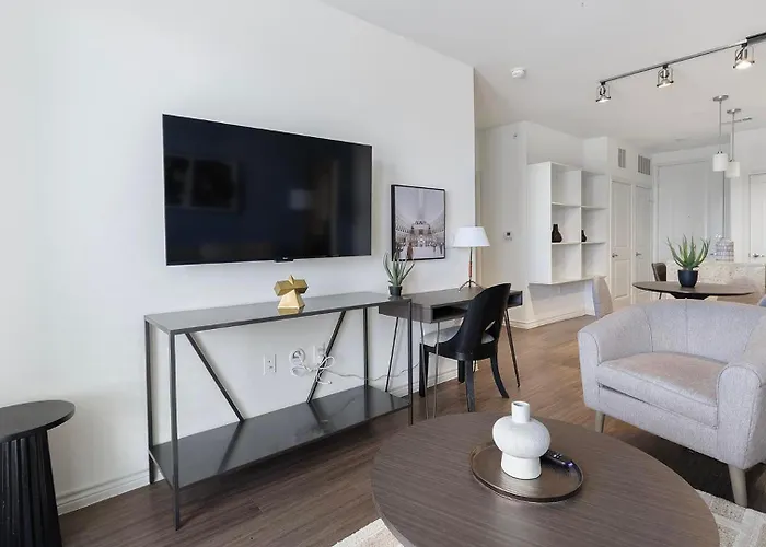 Landing - The Dylan Apartment *